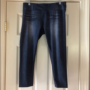 Lucy Indigo Capri Crop Legging
